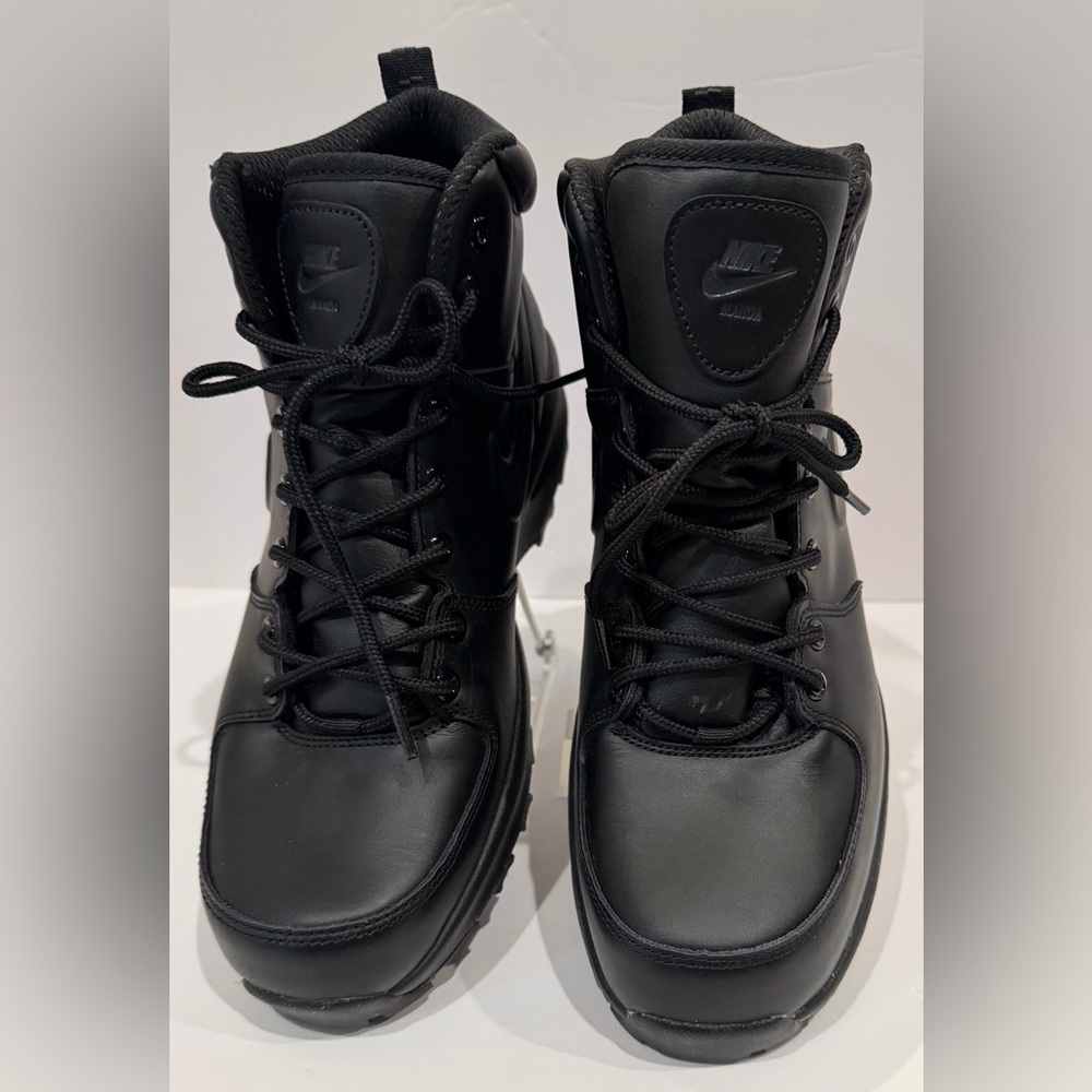 Nike Manoa Leather Boots Triple Black 454350-003 Men's US Size
10.5 SUPER CLEAN!